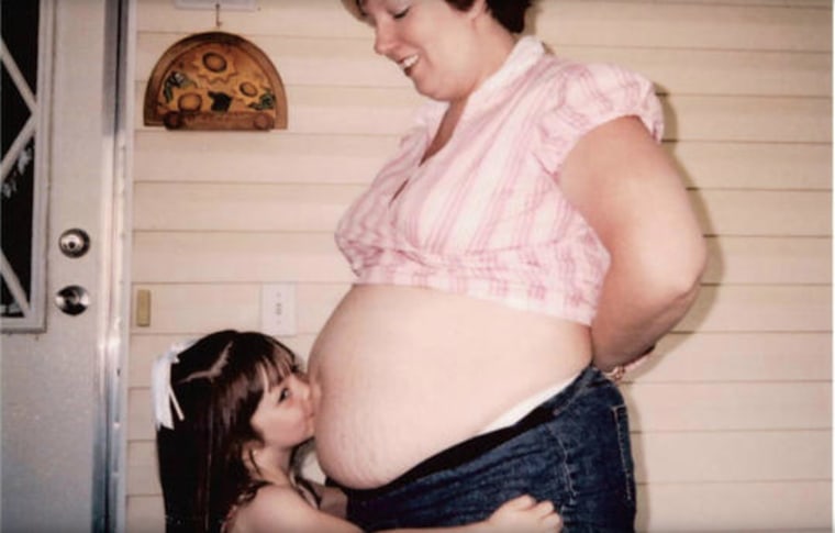 Pregnant Amanda Jones and her daughter Hannah.