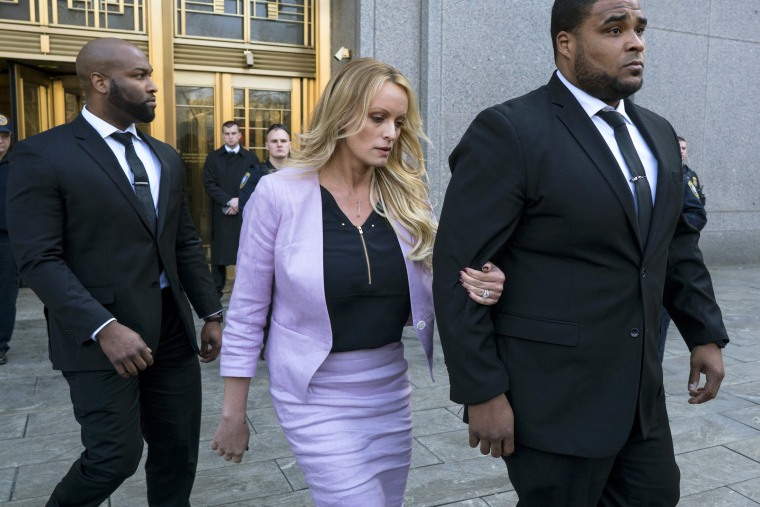 Image: Stormy Daniels leaves federal court in New York