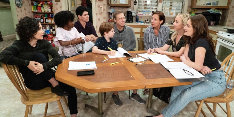 SARA GILBERT, JAYDEN REY, MICHAEL FISHMAN, AMES MCNAMARA, JOHN GOODMAN, LAURIE METCALF, LECY GORANSON, EMMA KENNEY