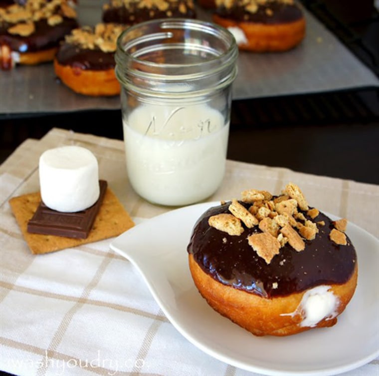 Marshmallow cream-filled s'mores donuts