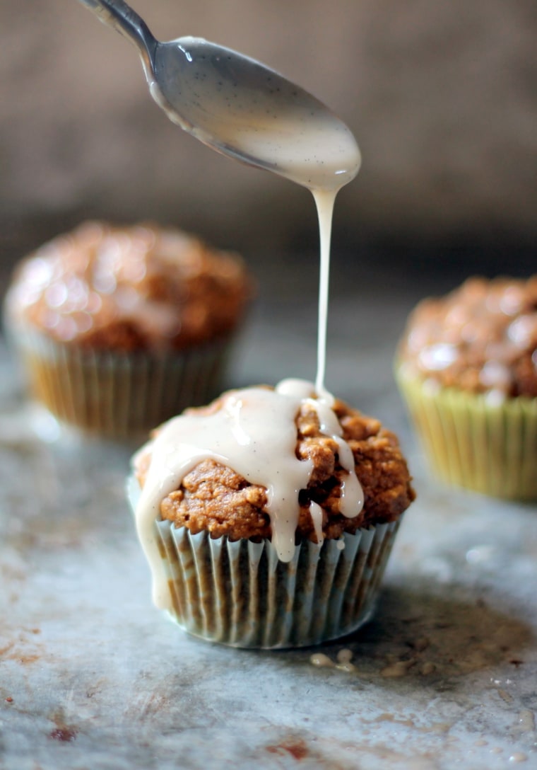 Chai Spiced Pumpkin Oatmeal Muffins with Vanilla Bean Cream Cheese Glaze