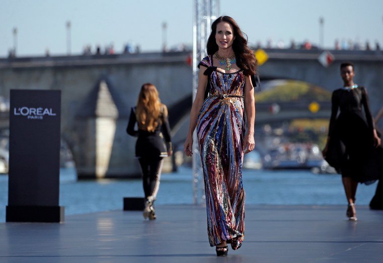 Andie Macdowell L'Oreal Paris Fashion Week Show