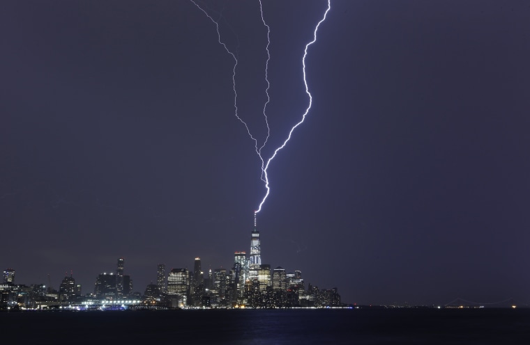 Image: Lightning Strikes One World Trade Center in New York City