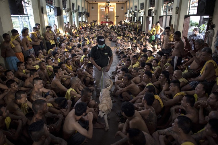 Image: TOPSHOT-PHILIPPINES-CRIME-JAIL