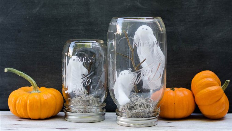 DIY mason jar Halloween decorations