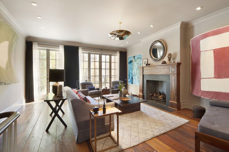 Bradley Cooper celebrates 'A Star is Born' with new townhouse