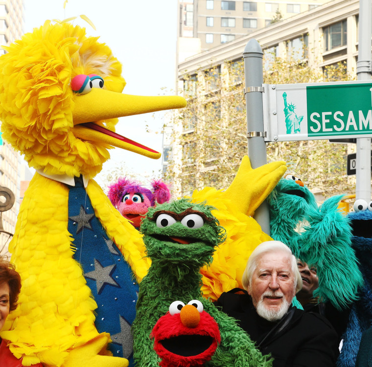 Caroll Spinney (aka Big Bird) retires