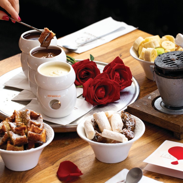 chocolate fondue in Max Brenner's restaurant