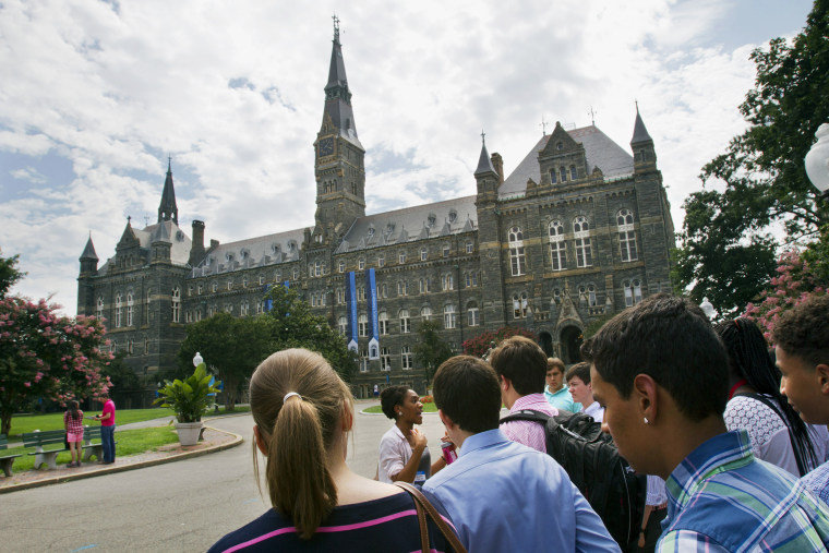 Image: Prospective students tour Georgetown University's campus