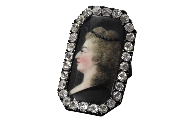 Image: Royal Jewels from the Bourbon Parma Family