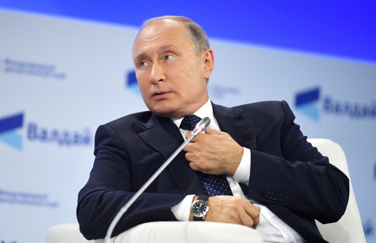 Image: Russian President Putin attends a session of the Valdai Discussion Club in Sochi