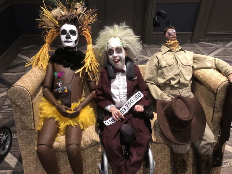 Halloween beetlejuice costume