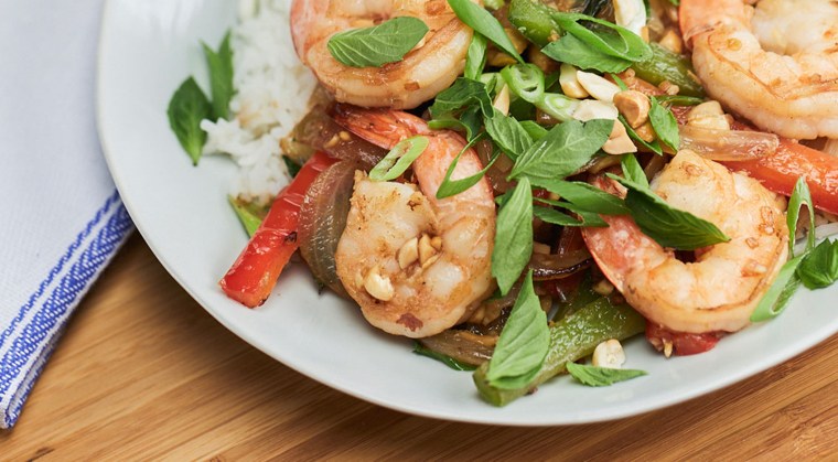 Learn how to make this 20-minute shrimp stir fry with TODAY's Dylan Dryer and chef Curtis Stone.
