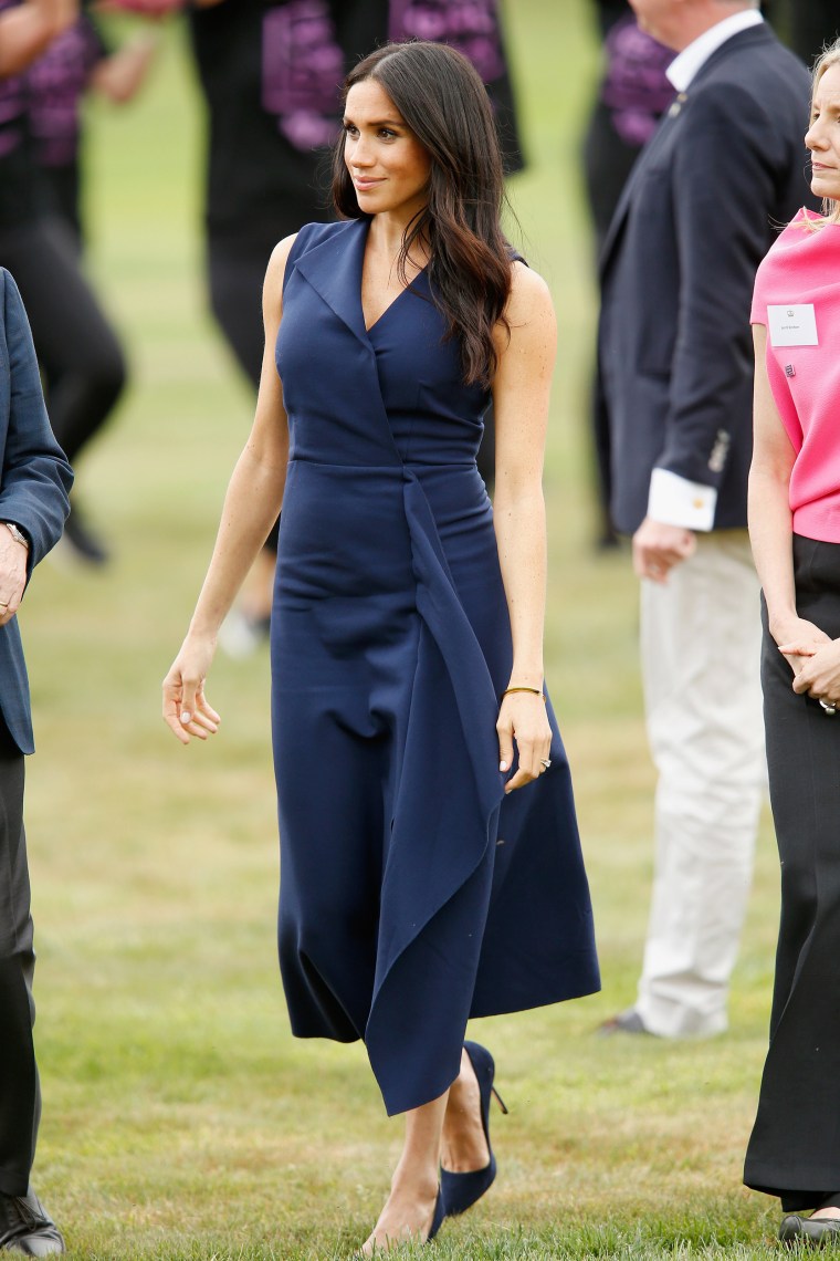 Meghan Markle blue dress baby bump