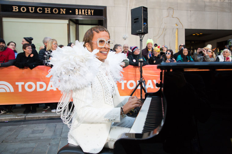 TODAY show Halloween: Hoda Kotb as Elton John