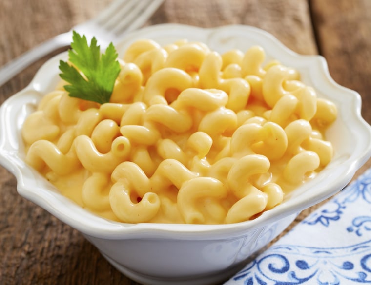 Mac &amp; cheese with four cheeses and cavatappi pasta