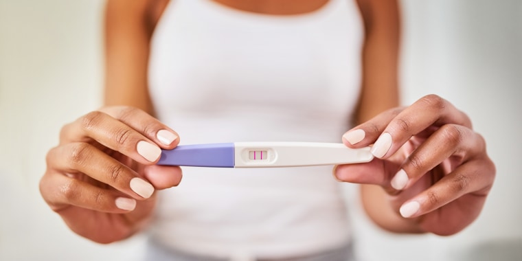 early signs of pregnancy, when to take a pregnancy test, what is implantation bleeding, what does morning sickness feel like, early pregnancy symptoms