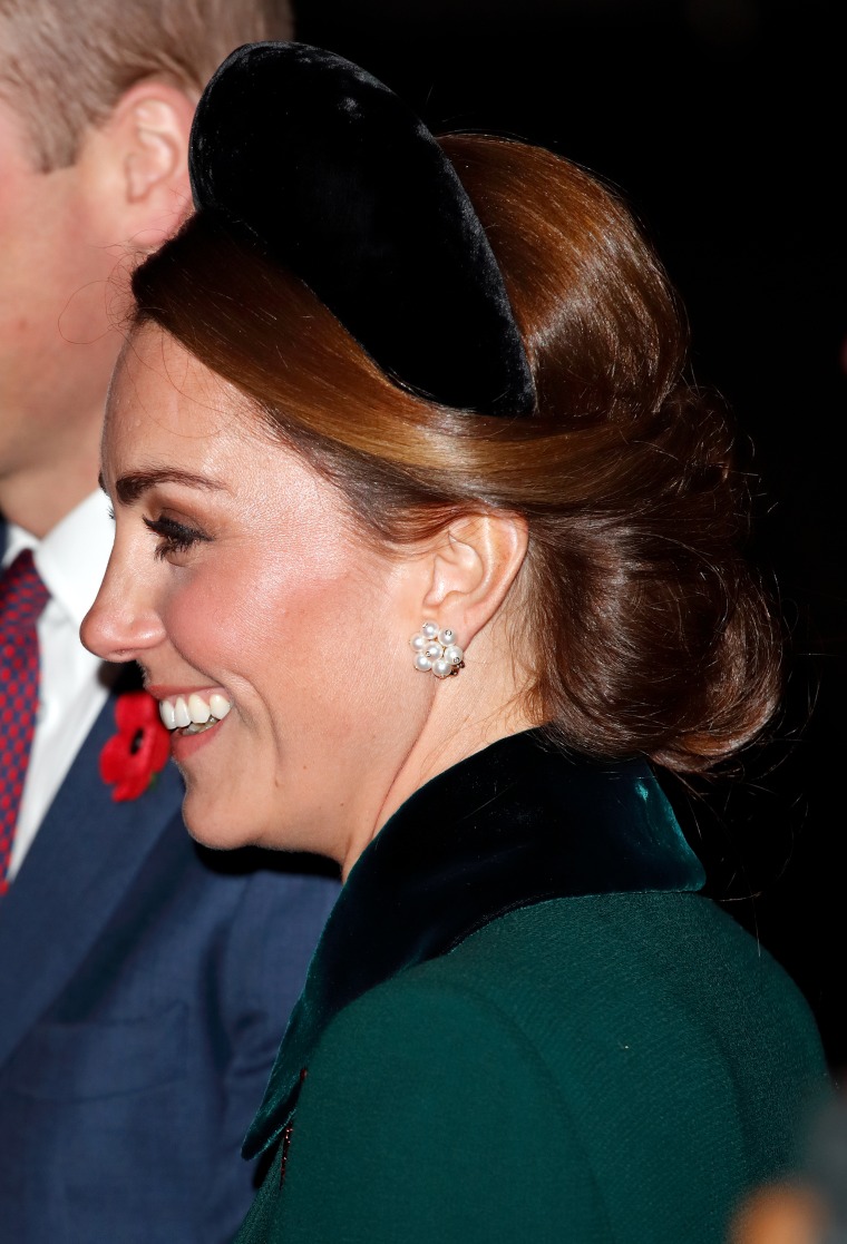 Duchess Kate is bringing the headband back