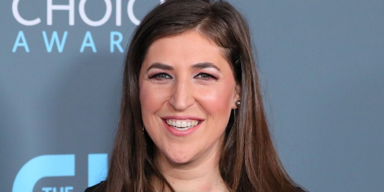Mayim Bialik wrote about the Thanksgiving she spent with her ex-husband and his new girlfriend