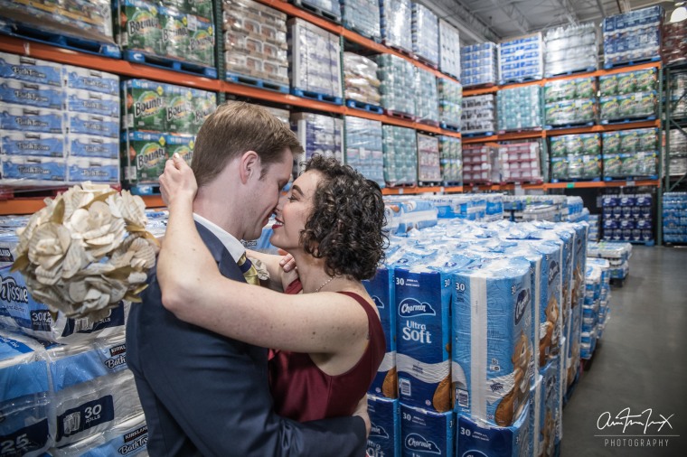 Couple gets married at Costco