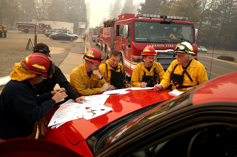 Image: Rapidly-Spreading Wildfire In California's Butte County Prompts Evacuations