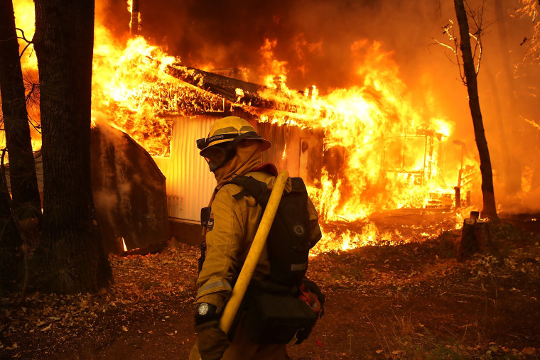 Image: Rapidly-Spreading Wildfire In California's Butte County Prompts Evacuations