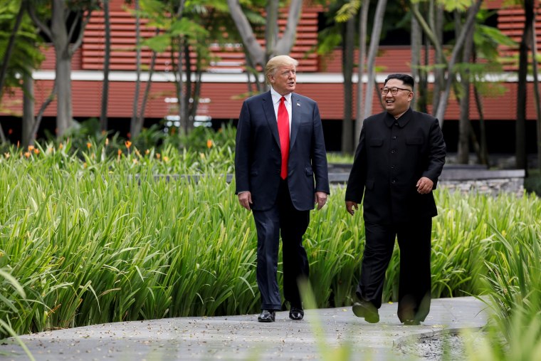 Image: Trump and Kim in Singapore