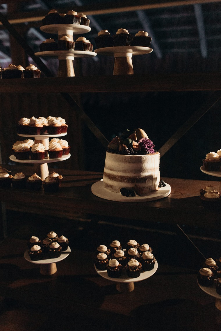 Malin Akerman and jack Donnelly wedding cake, wedding cake