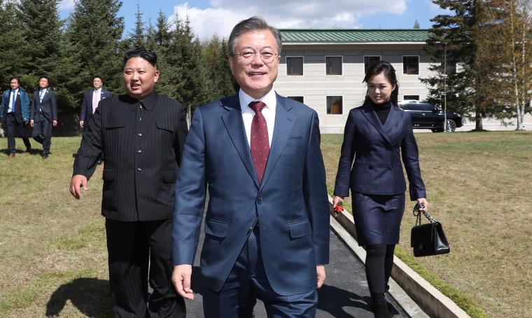 North And South Korean Leaders Meet For Third Summit It Pyonyang