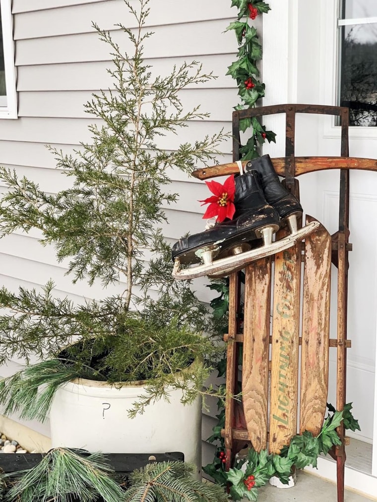 ice skate as creative Christmas decorations