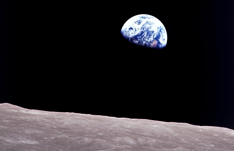 Image: Earthrise