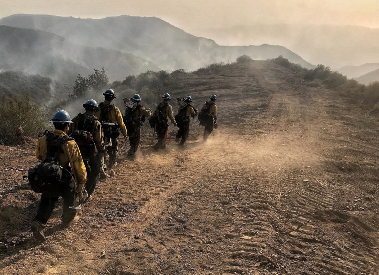 Image: Thomas fire continues to burn in California