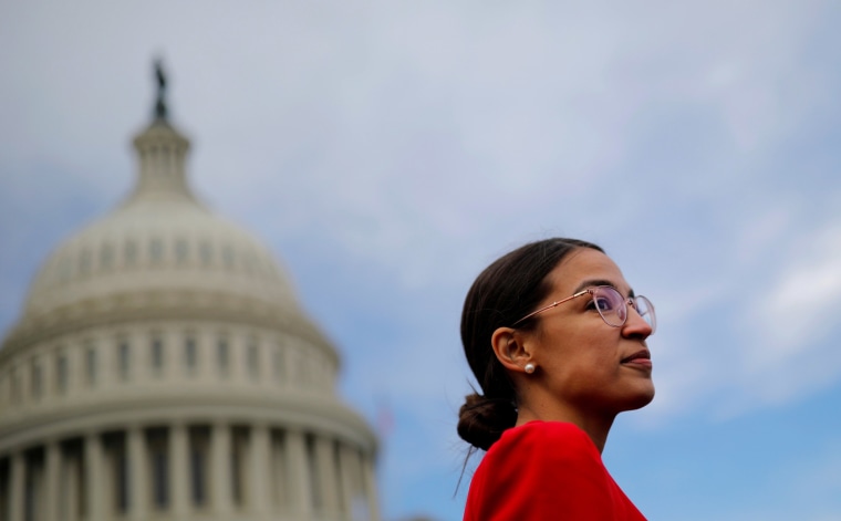 Image: Democratic Representative-elect Alexandria Ocasio-Cortez of New York arrives for a class photo with incoming newly-elected members of the U.S. House of Representatives on Capitol Hill in Washington, U.S.