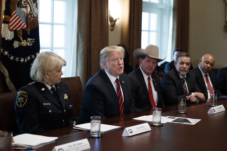 Image: US President Trump participates in a roundtable discussion on border security and safe communities