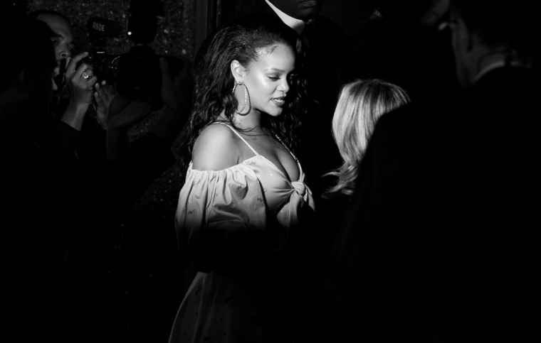 Image: Rihanna attends the 'FENTY BEAUTY' photo call in Madrid on Sep. 23, 2017.