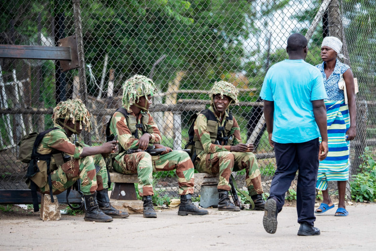 Image: Soldiers in Bulawayo, Zimbabwe