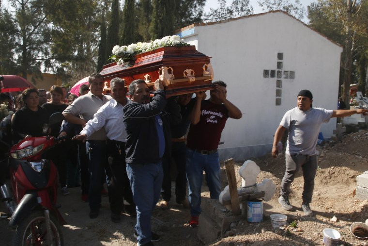IMAGE: Mexican gas explosion funeral