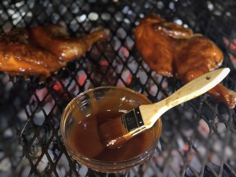 Memphis barbecue sauce to brush on chicken wings