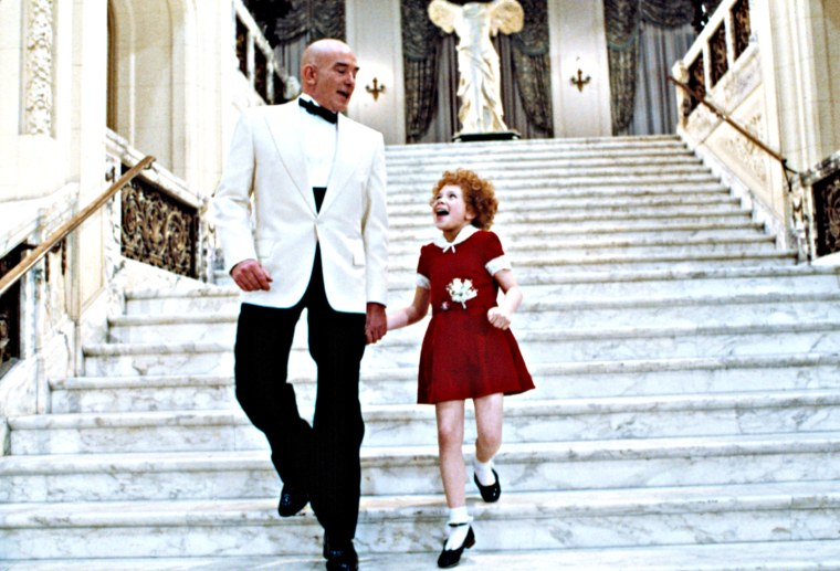 ANNIE, Albert Finney, Aileen Quinn, 1982.