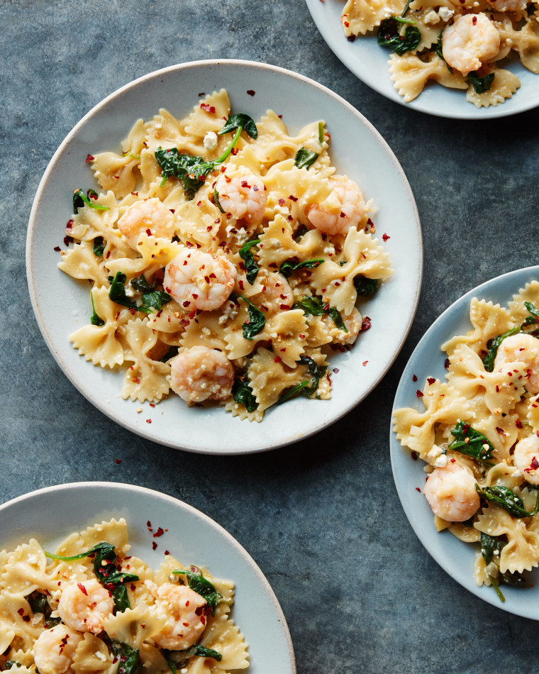 Bow Ties with Shrimp, Spinach, and Feta