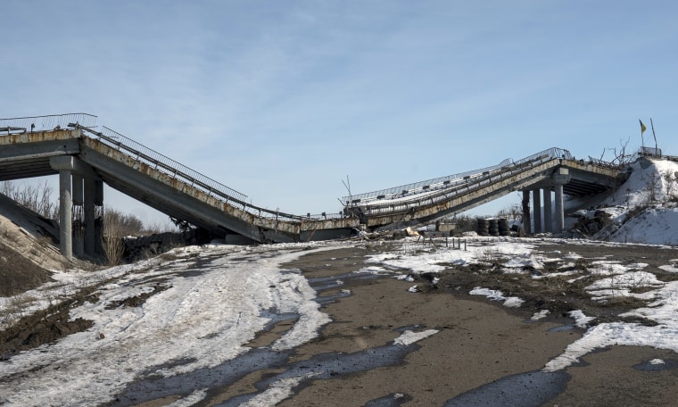 Separatists blew up the overpass on the main highway connecting Kiev with the Russian city Rostov-on-Don