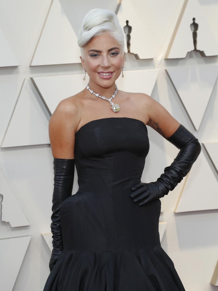 Lady gaga necklace hot sale oscar 2019