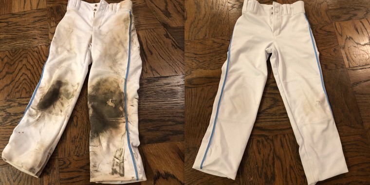 How to Bleach White Baseball Pants