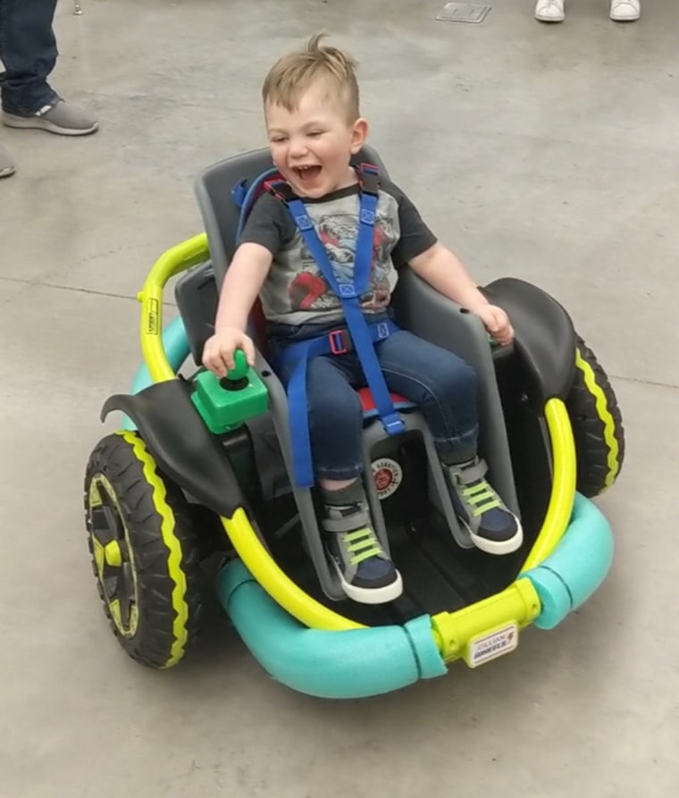 Power wheels for 2 year old shop boy