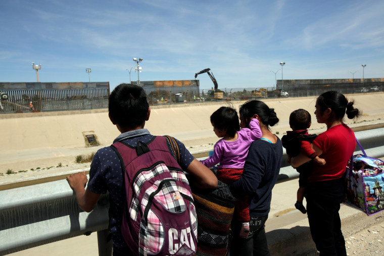 Image: Migrants from Central America prepare to cross the border into the United States in Ciudad Juarez, Mexico, on April 2, 2019.