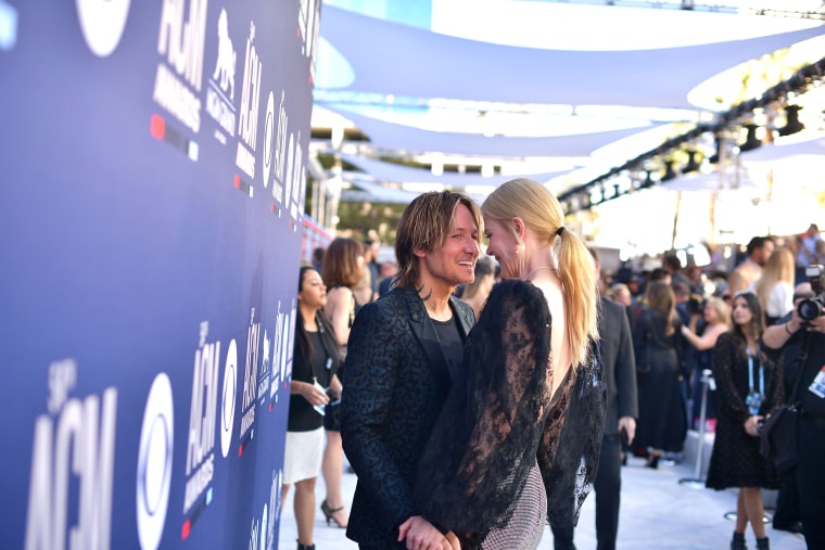 Nicole Kidman and Keith Urban at 54th Academy Of Country Music Awards red carpet