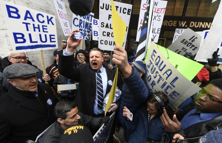 Image: Dueling protesters clash over Cook County State's Attorney Kim Foxx's office's decision to drop all charges against Jussie Smollett