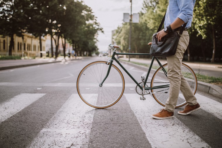 Crossing the Street with the bicycle