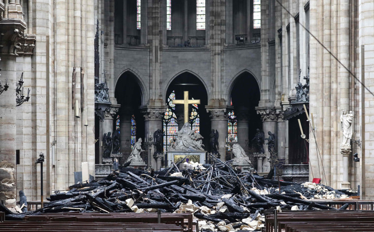 Image: FRANCE-FIRE-NOTRE DAME