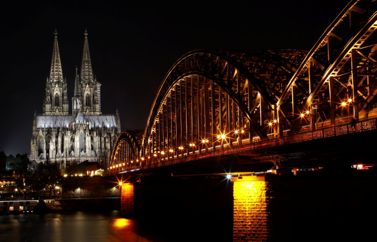 Image: Cologne Cathedral and the Hohenzollern railway bridge